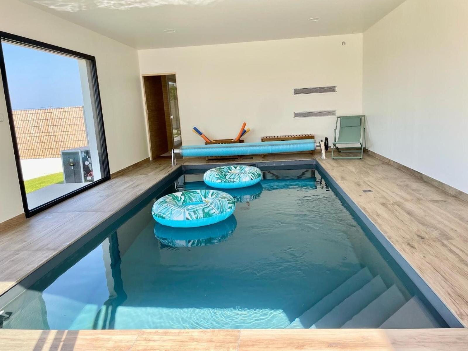 Magnifique Maison Vue Mer Avec Piscine Interieure Carantec Habitación foto
