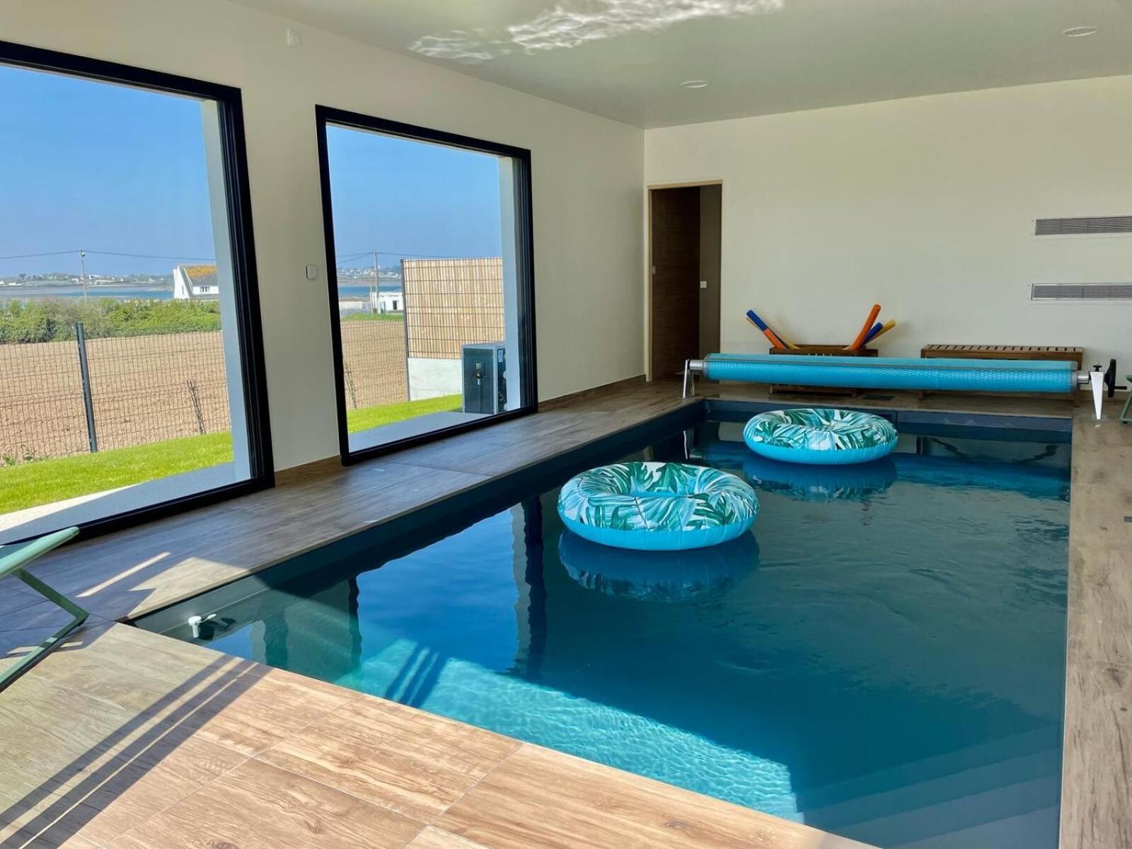 Magnifique Maison Vue Mer Avec Piscine Interieure Carantec Exterior foto
